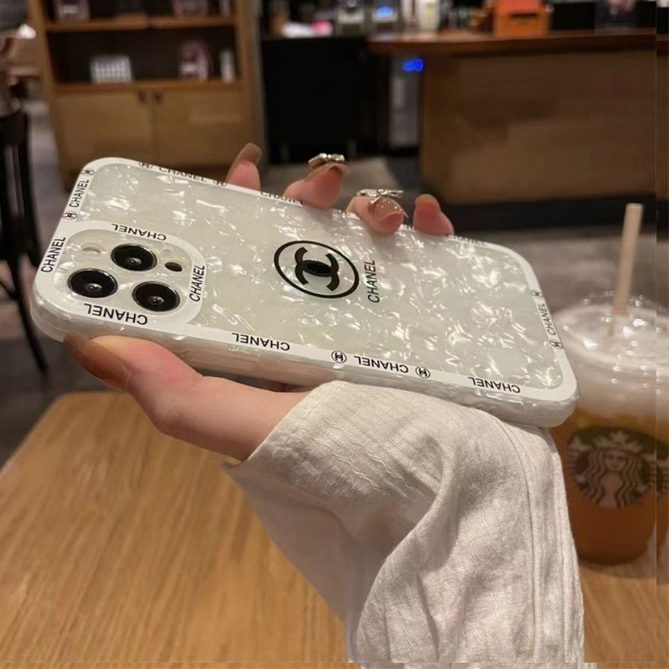 Chanel iPhone 14カバー ココマーク