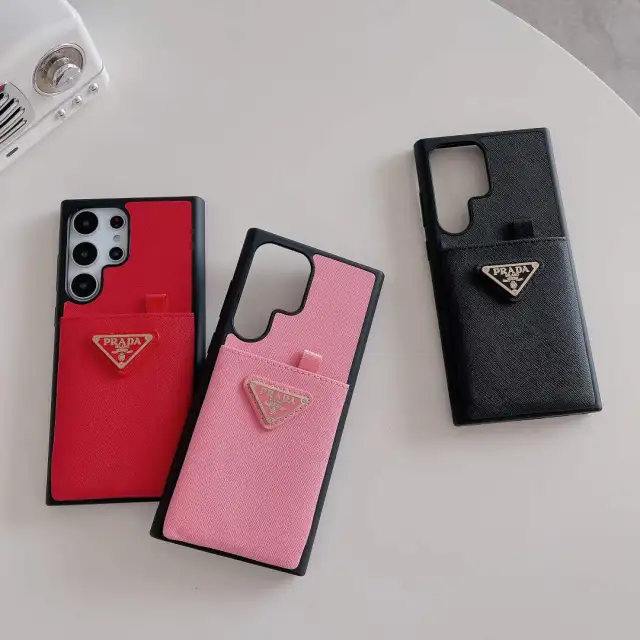 PRADA Galaxy S23ケース 便利