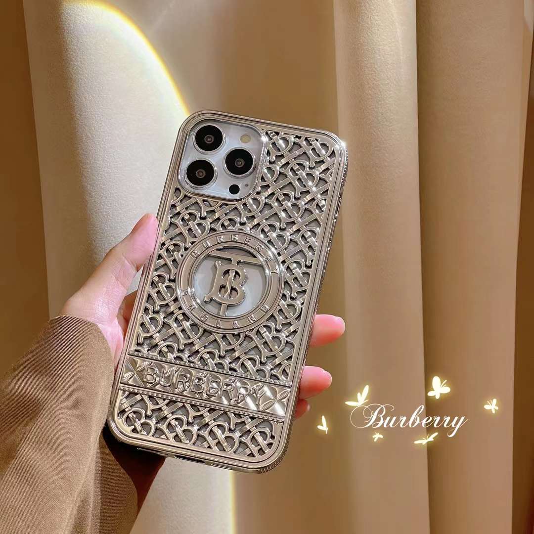 Burberry iPhone14 Proカバー 金属風