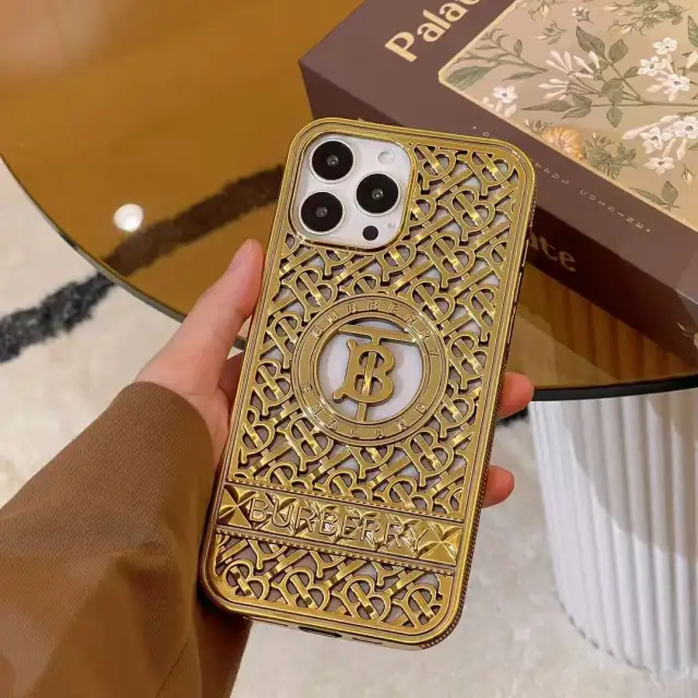 burberry iPhone14ケース ロゴ付き
