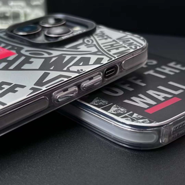 バンズ iPhone14 Proケース ストリート