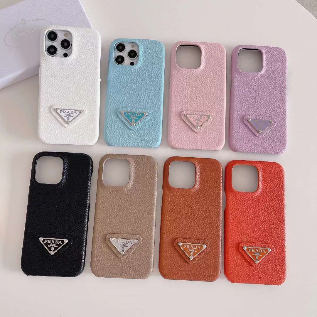 PRADA iPhone 13 Proケース ロゴ付き