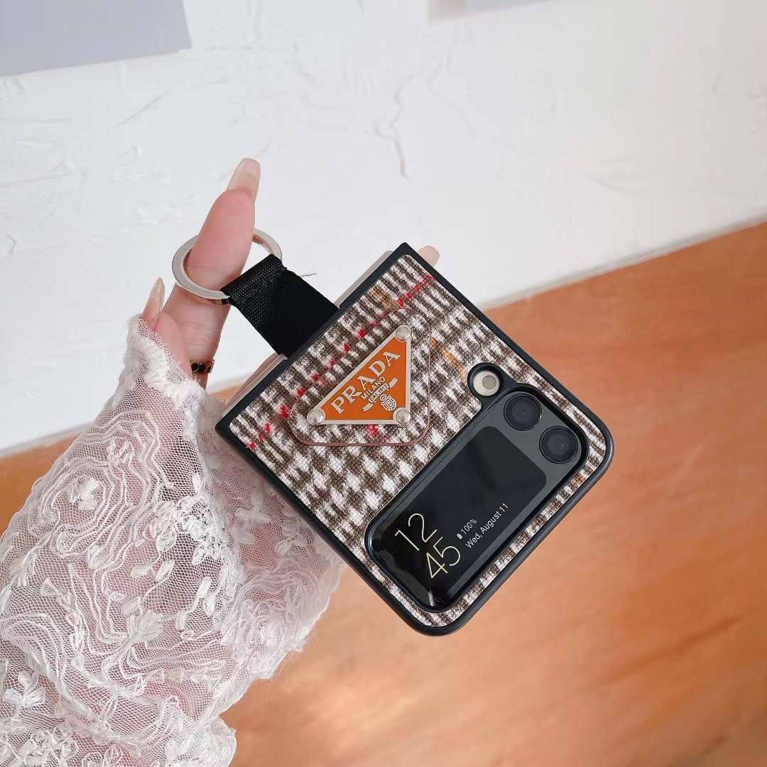 PRADA　プラダ　ケース プラダ Galaxy Z Flip4 Flip5ケース リング付き PRADA Galaxy Z
