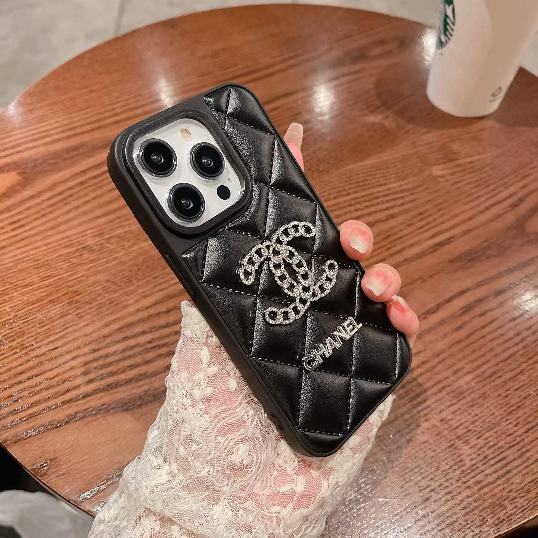 CHANEL iPhone14 Proケース 高級感