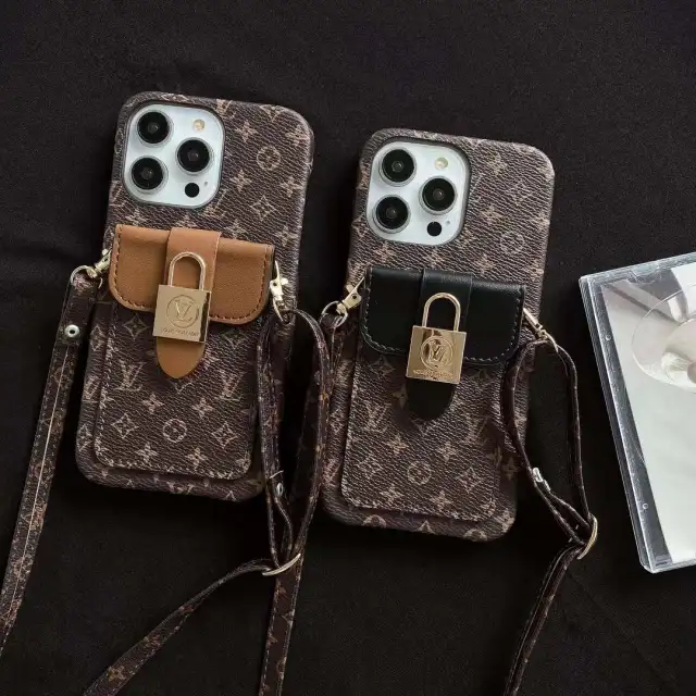 VUITTON iPhone14ProMaxケース カード収納