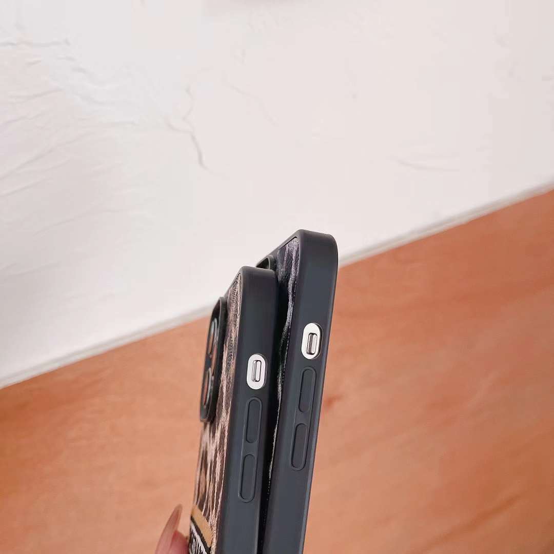 ディオール iPhone15 Pro/14 Proケース レオパード DIOR iPhone15/14