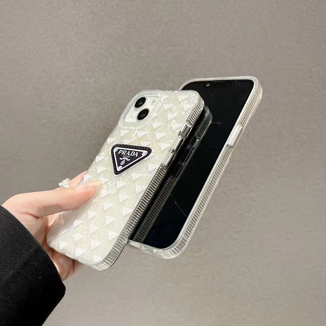 Prada iPhone 13カバー ロゴ付き