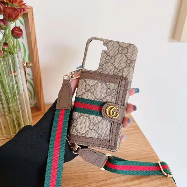 gucci Galaxy S22 Plusケース カード収納
