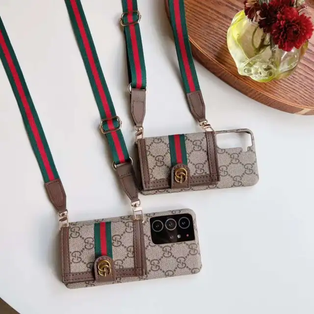 GUCCI Galaxy S23ケース ショルダーストラップ付き