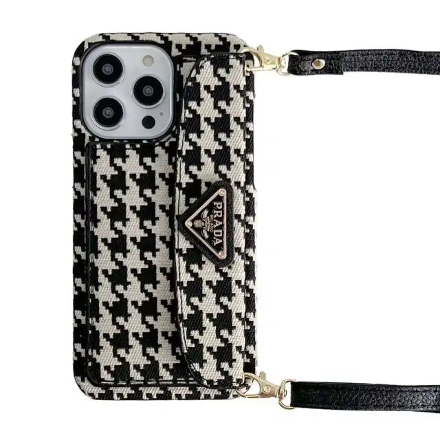 プラダ iPhone15/14 Plusケース ショルダーストラップ付き PRADA 