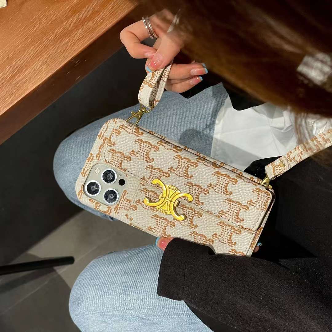 セリーヌ　ケース セリーヌ iPhone15 Pro/14 ProMaxケース トリオンフロゴ Celine