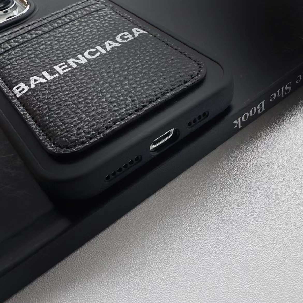 Balenciaga iPhone14ケース ブラック