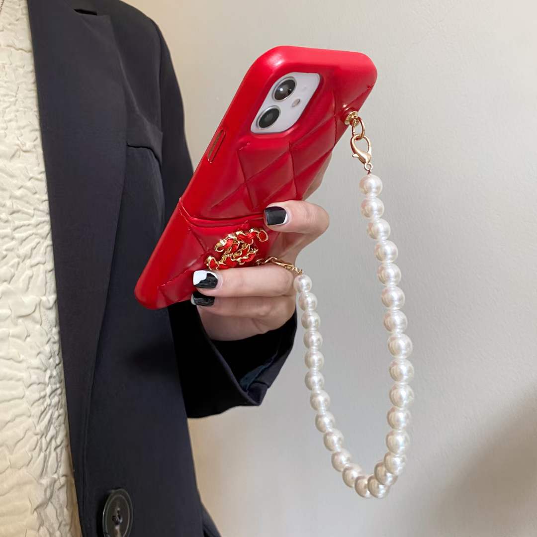 シャネル　りんぐチェーン付きケース シャネル iPhone13 ProMax/13 Proケース パールチェーン付き