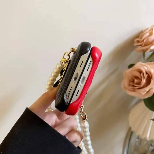 CHANEL iPhone13 Proケース カード収納