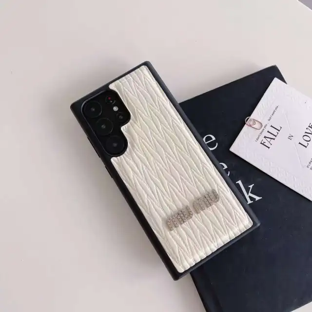 Miu Miu Galaxy S23ケース ロゴ付き