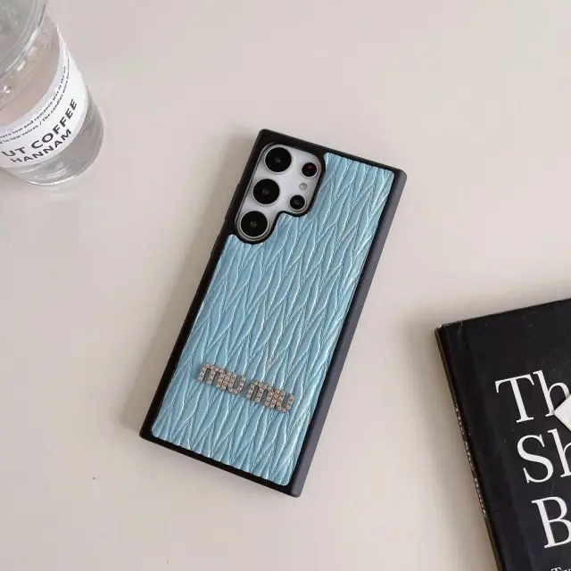 Miu Miu Galaxy S23ケース ロゴ付き