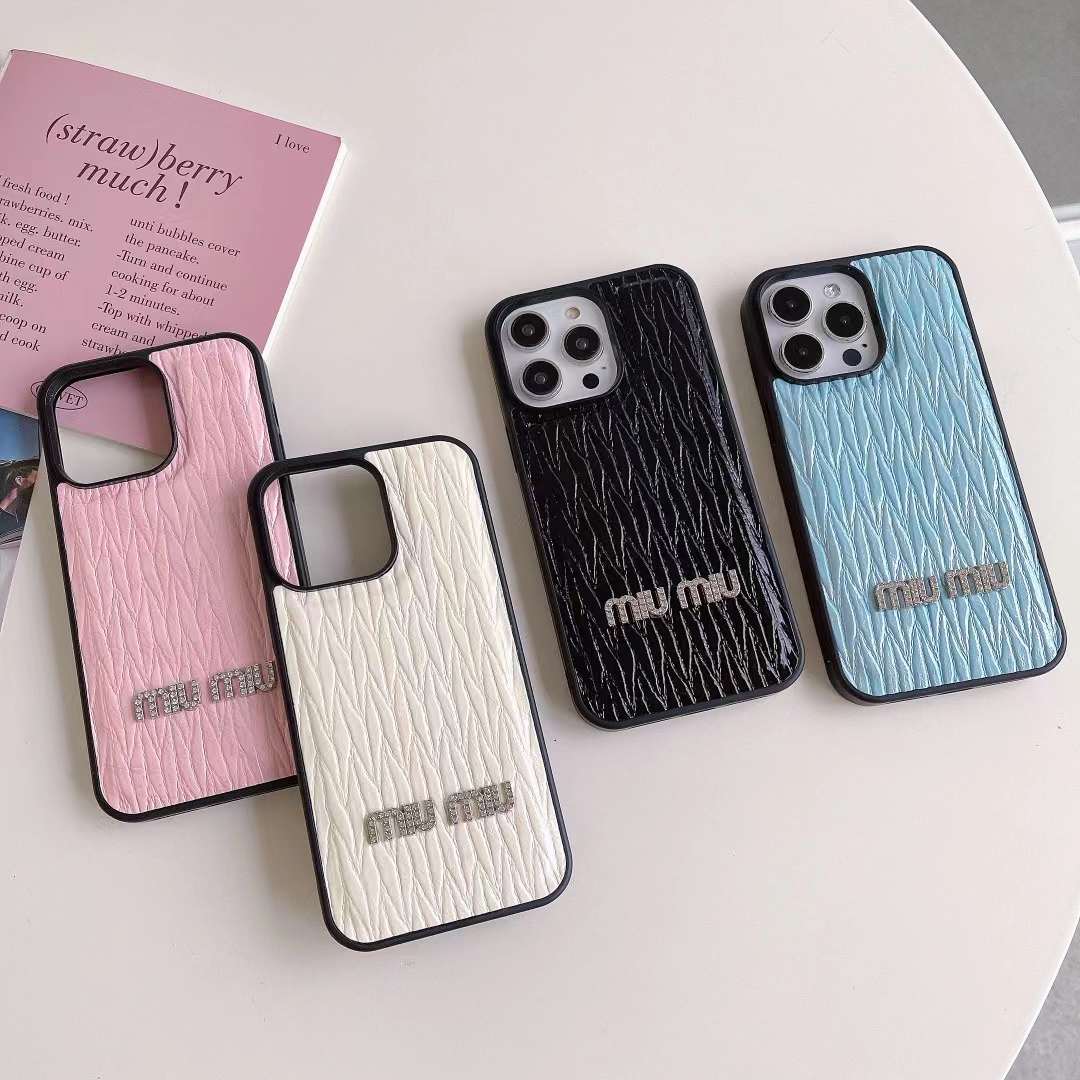 当店一番人気】 miumiu iPhoneケース iPhone14Pro iPhoneアクセサリー