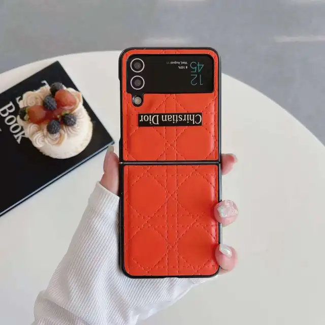 Dior Galaxy Z Flip3 5Gケース 高級感