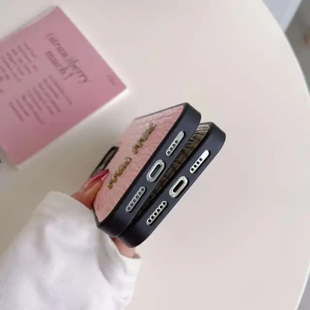 MIUMIU iPhone14 Proケース 定番