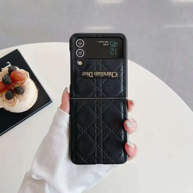 Dior Galaxy Z Flip3 5Gケース 高級感