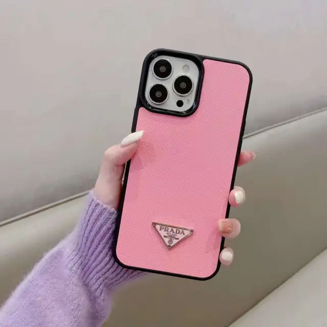 プラダ iPhone13 Proケース ロゴ付き