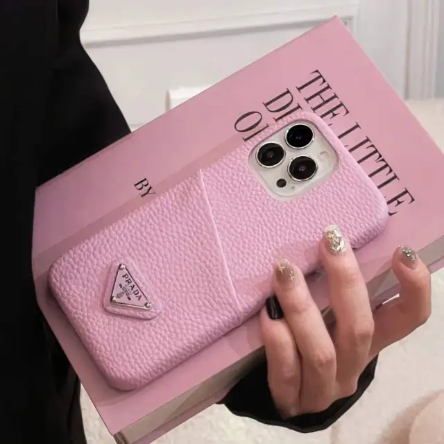 PRADA プラダ iPhone15 ケース 三角マーク ロゴ ピンク