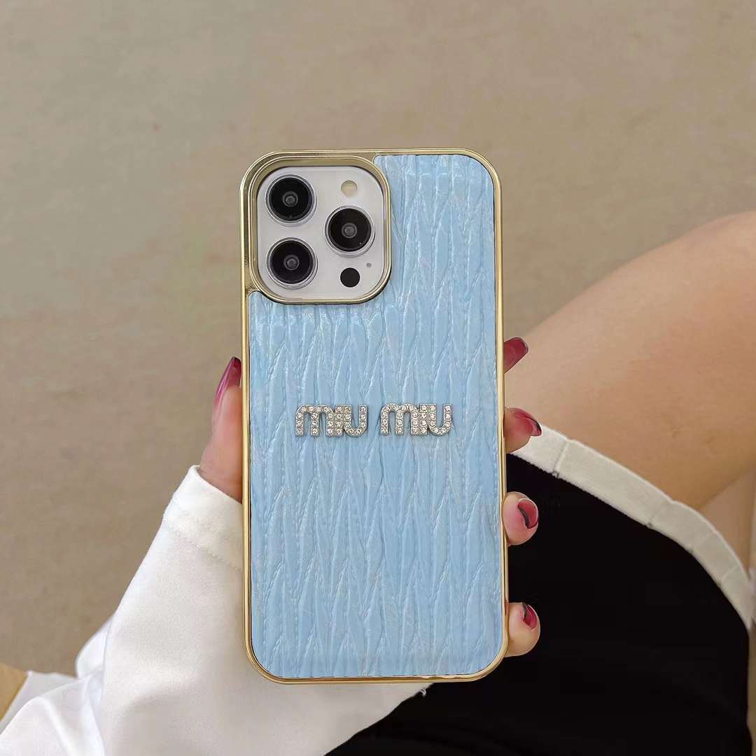 ミュウミュウ iPhone15 Pro/14 Proケース マテラッセ風 MIUMIU