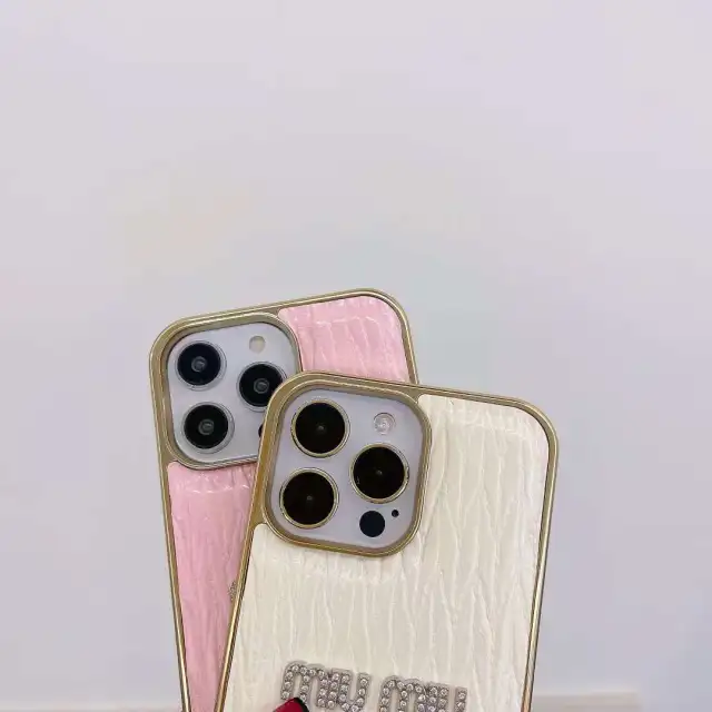 Miu Miu iPhone 14 Plusケース ラインストーン付き