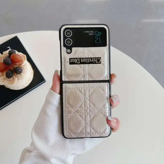 DIOR Galaxy Z Fold4ケース ロゴ付き