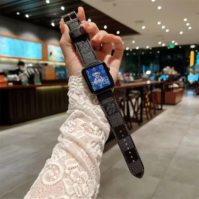 ヴィトン アップルウォッチ Series8専用バンド