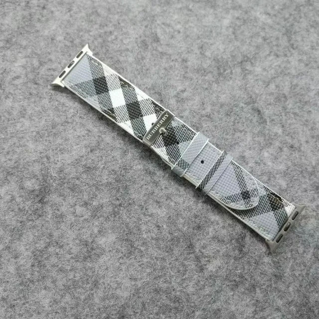 Burberry Apple Watch Series8バンド 45mm