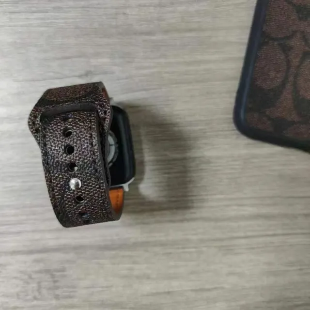 コーチ アップルウォッチバンド 49mm