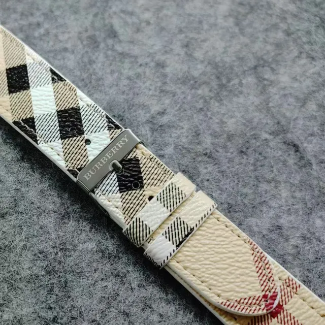 Burberry Apple Watch バンド チェック柄