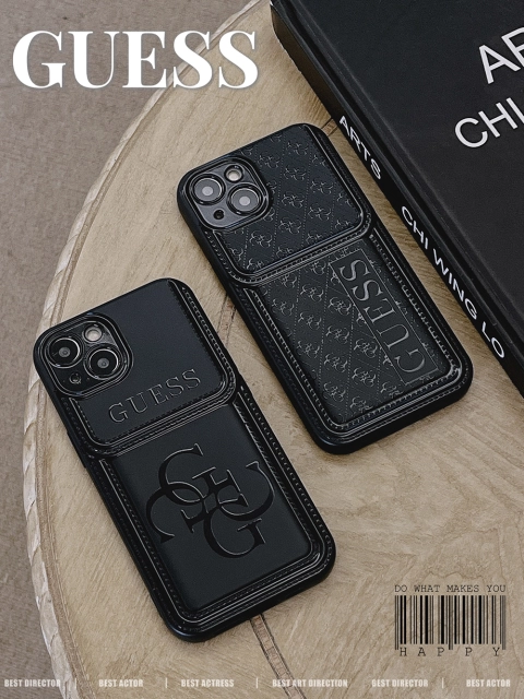 Guess iPhong15プロケース 黒