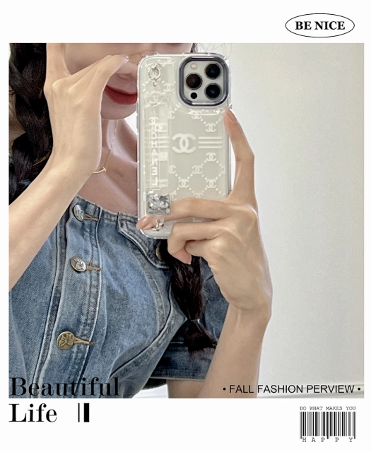 キラキラ流れ iPhone15ケース Chanel