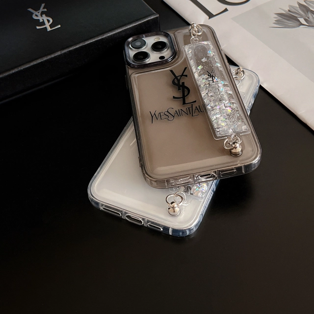 サンローラン iPhone15ProMaxケース 芸能人愛用