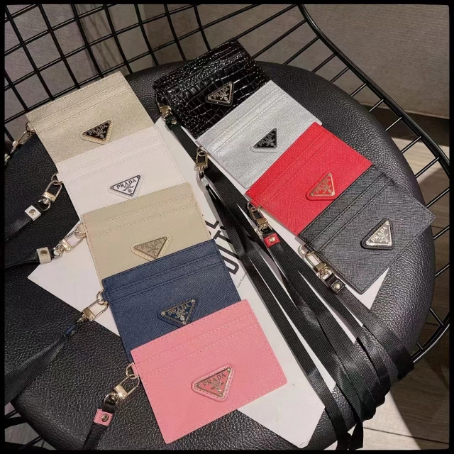 プラダ カードケース ネックストラップ付き IDカードホルダー Prada 
