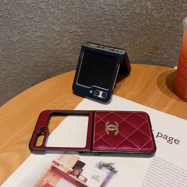 シャネル Galaxy Z Flip4ケース 折りたたみ