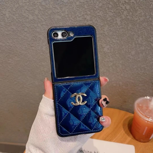 シャネル Galaxy Z Fold3ケース 折りたたみ