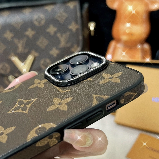 ヴィトン iPhone15ケース 芸能人愛用 通販cocobuyee