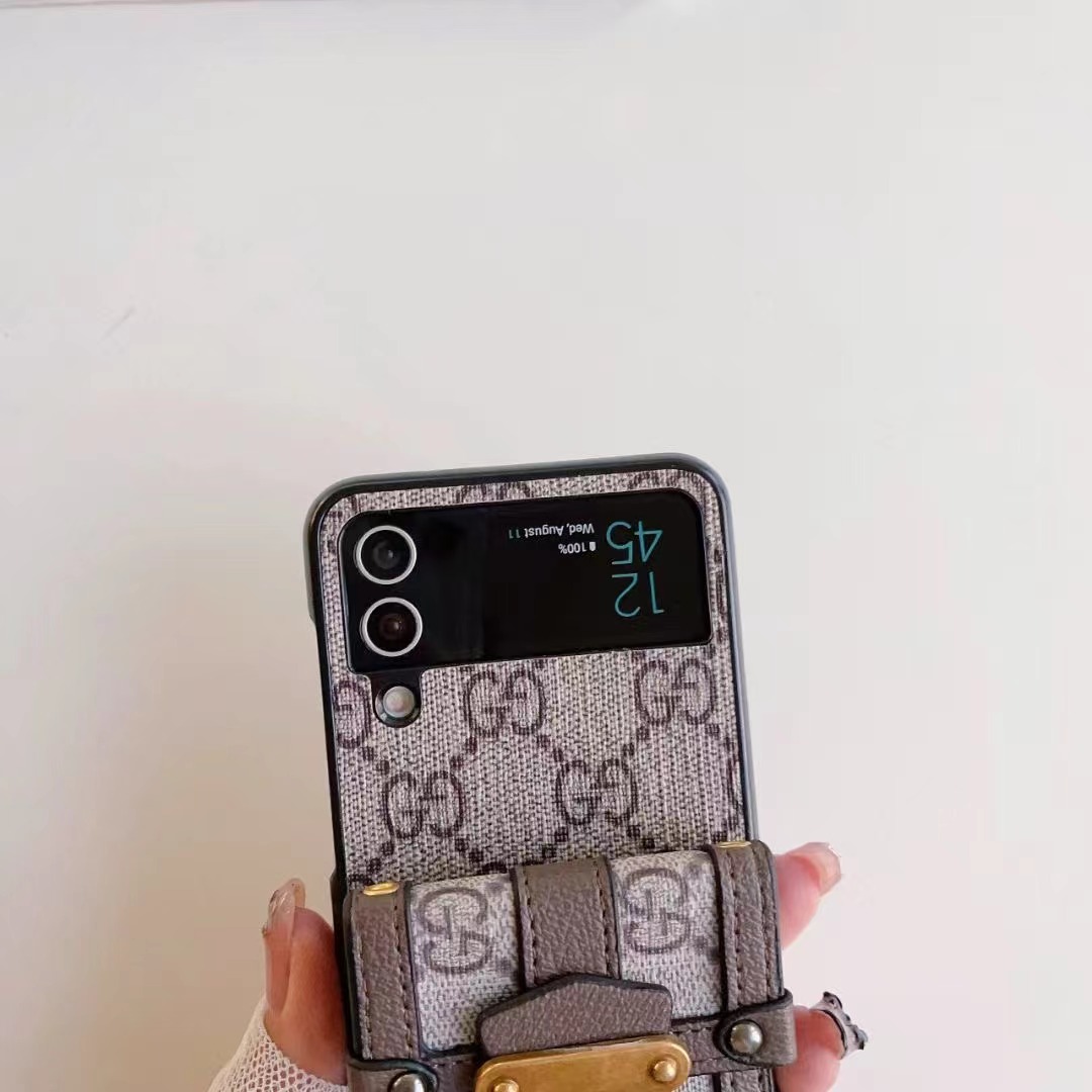 【最終値下げ】ヴィトン　スマホショルダー　スマホケース　ジャイアント　モノグラム 最終値下げ】ヴィトン スマホショルダー スマホケース