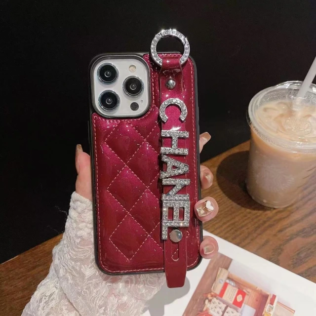 Chanelクリスタルロゴ  iPhone15 Pro Maxケース 通販
