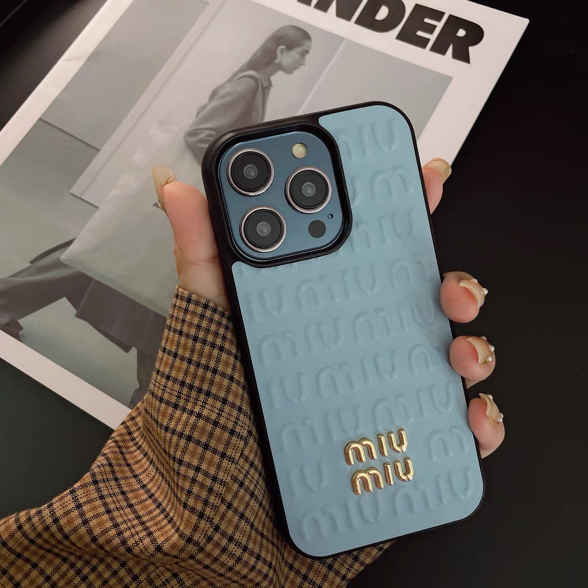 ミュウミュウ miumiu スマホケース iPhone14 - モバイルケース/カバー