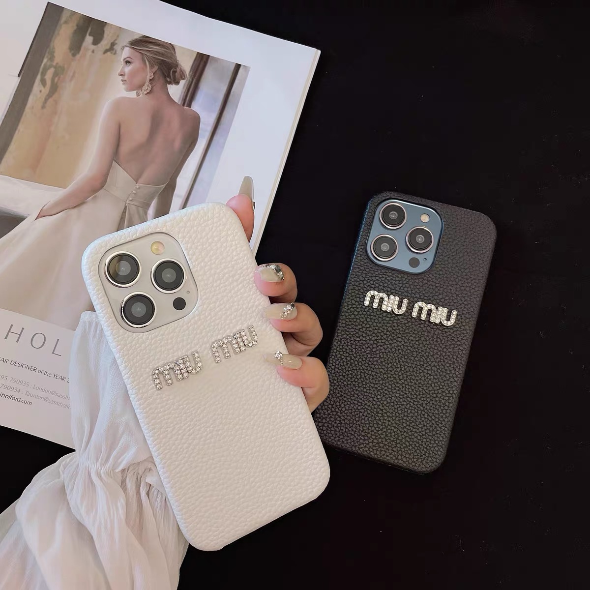 オープンポケット×1生産国MIU MIU レザー ロゴ iPhone13Proケース