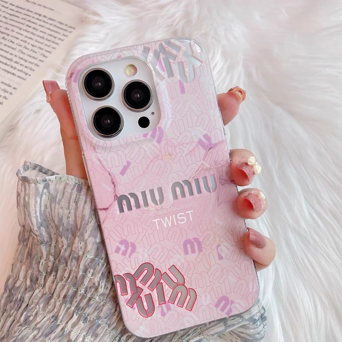 ミュウミュウ iPhone15 Pro Maxケース MiuMiu iPhoneケース かわいい