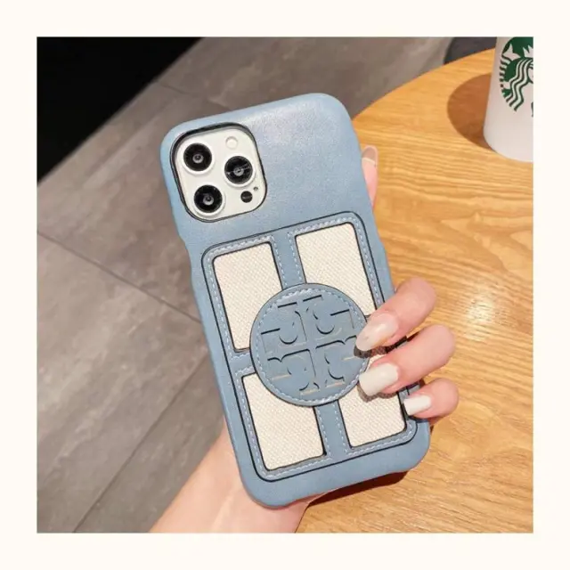 トリーバーチ iPhone15 Proケース キャンバス生地