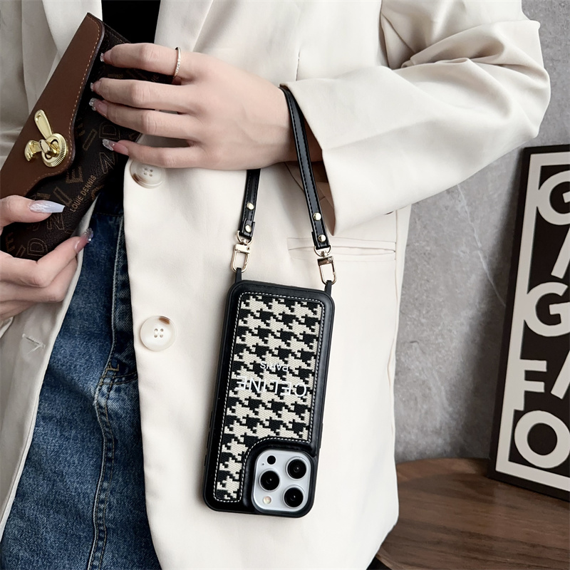 セリーヌ iPhone15 15pro 15promaxケース ハンドストラップ付き Celine