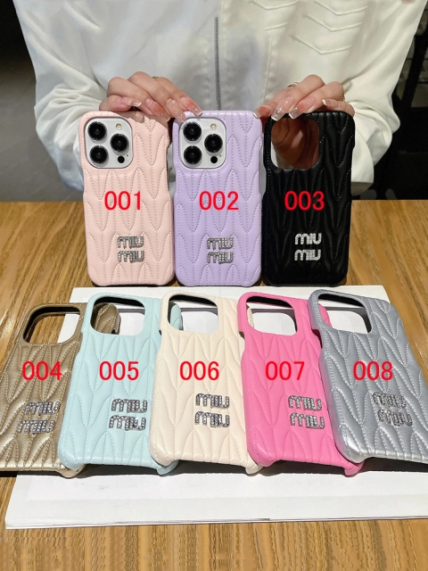 ミュウミュウ iPhone15 Pro Maxケース MiuMiuクリスタルロゴ付き 