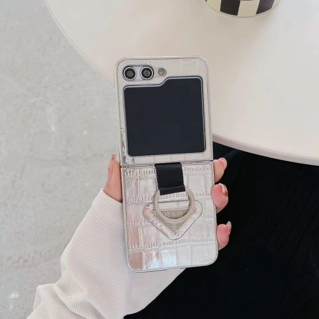 プラダ ギャラクシー Z Flip5ケース 折りたたみカバー