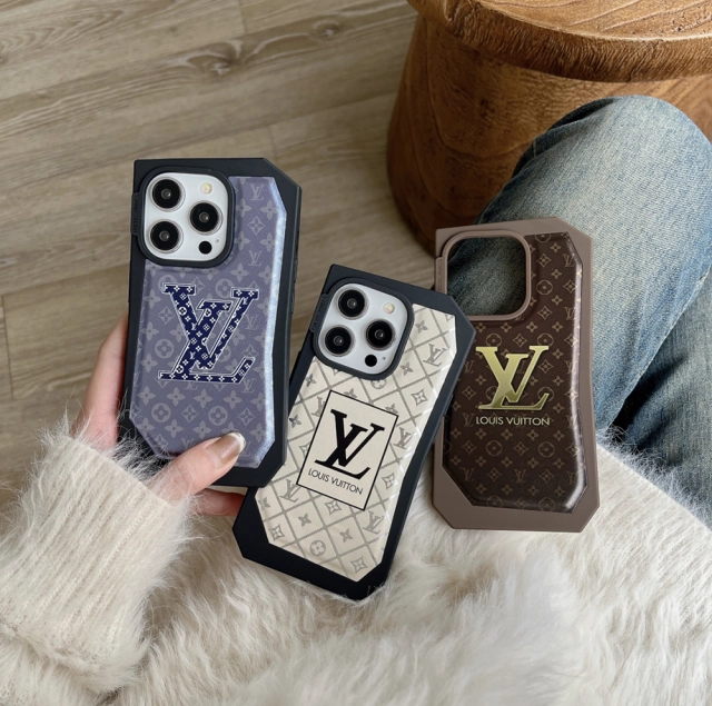 ルイビトン iPhone15 Pro Maxケース モノグラム Vuitton 新品発売